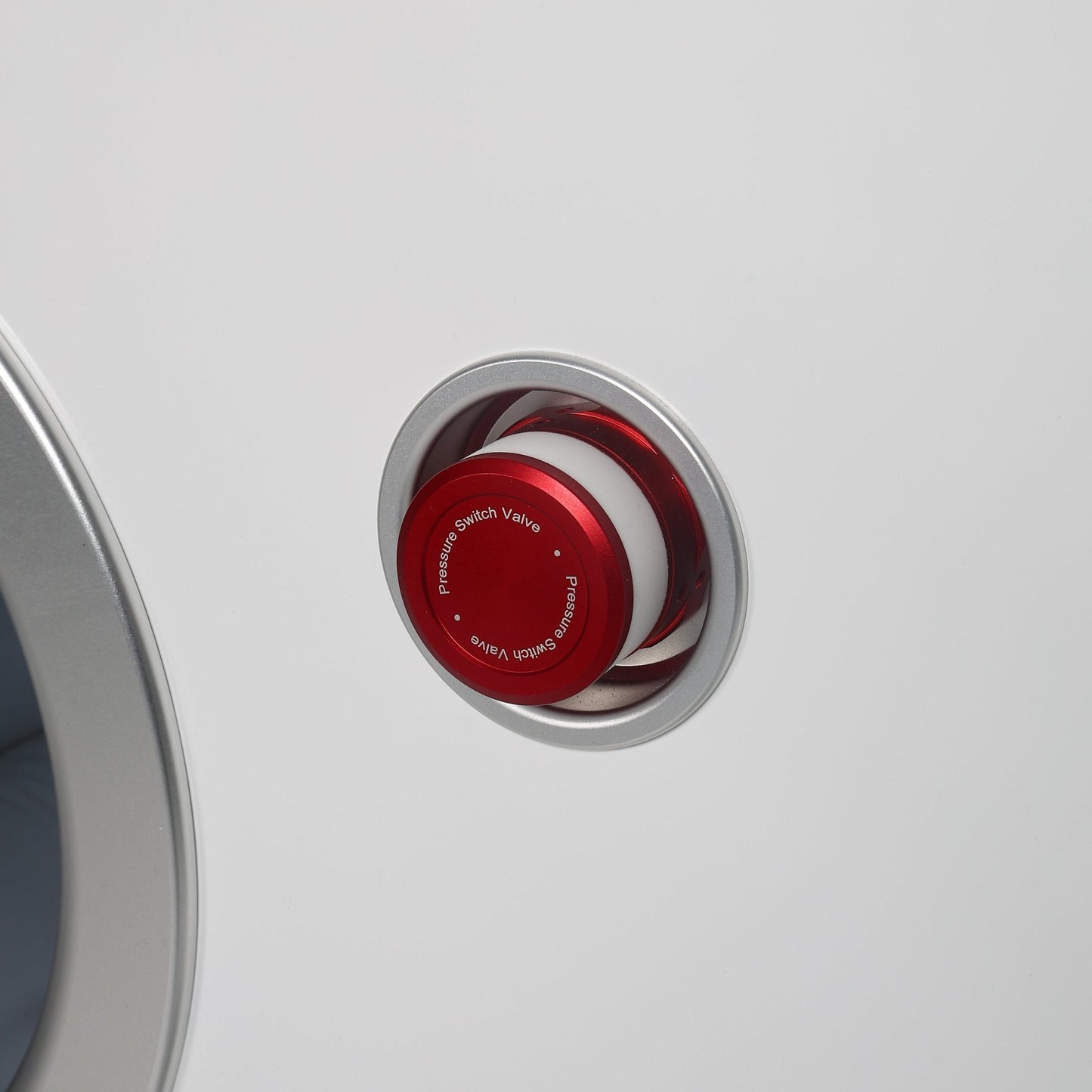 MedEq TimePod 2 | 2.0 ATA Triangular Hard-Shell Hyperbaric Chamber